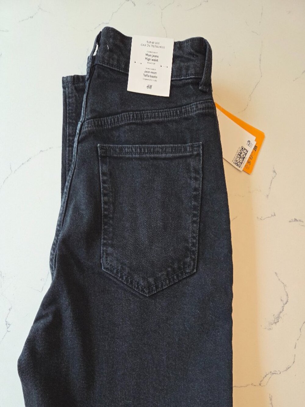 H&M High Waisted Mom Jeans, Comfort Stretch, Ankle Length, Black, Size US 8